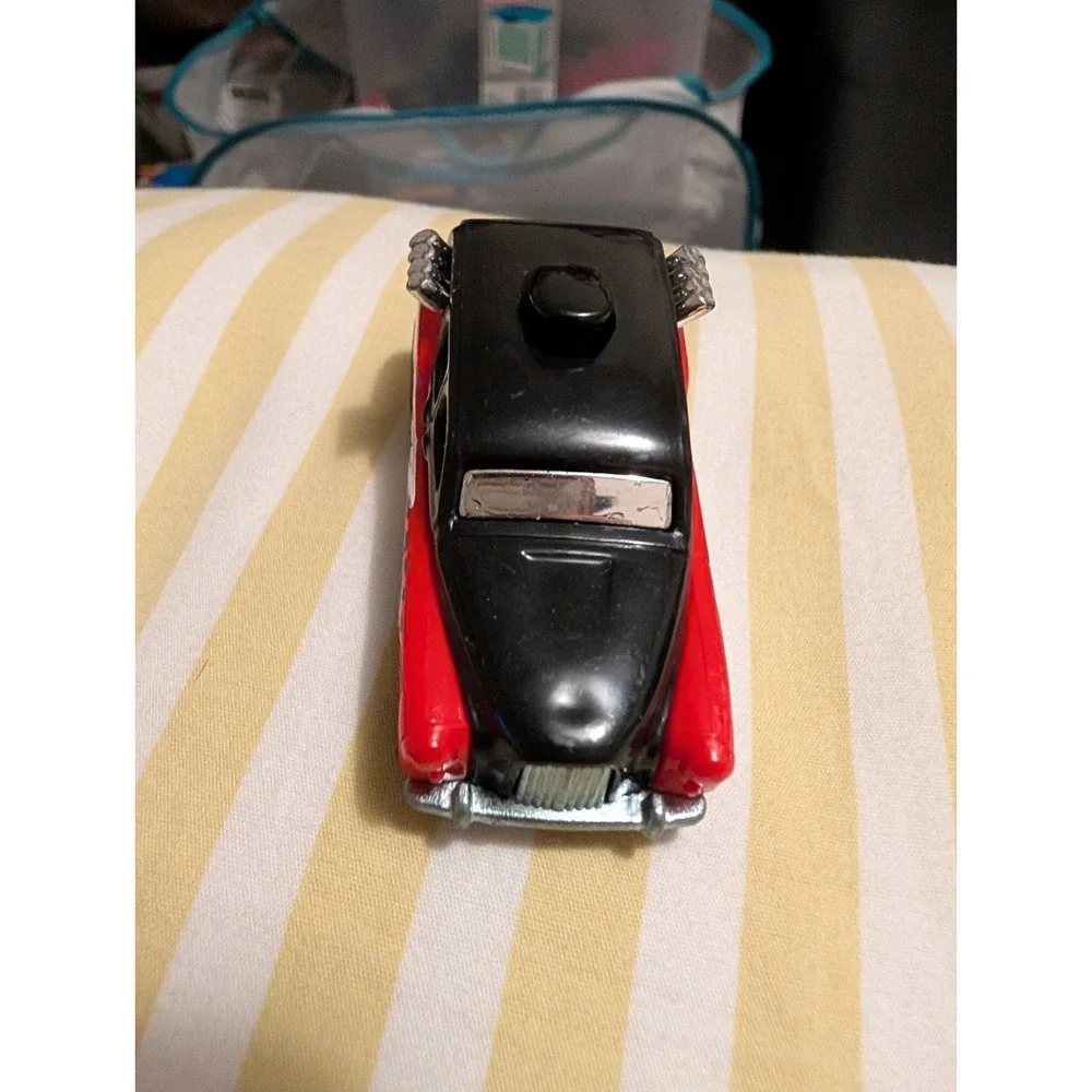 Hot Wheels Cockney Cab II 102/250 Metro City Works Red Black British Taxi 1:64
